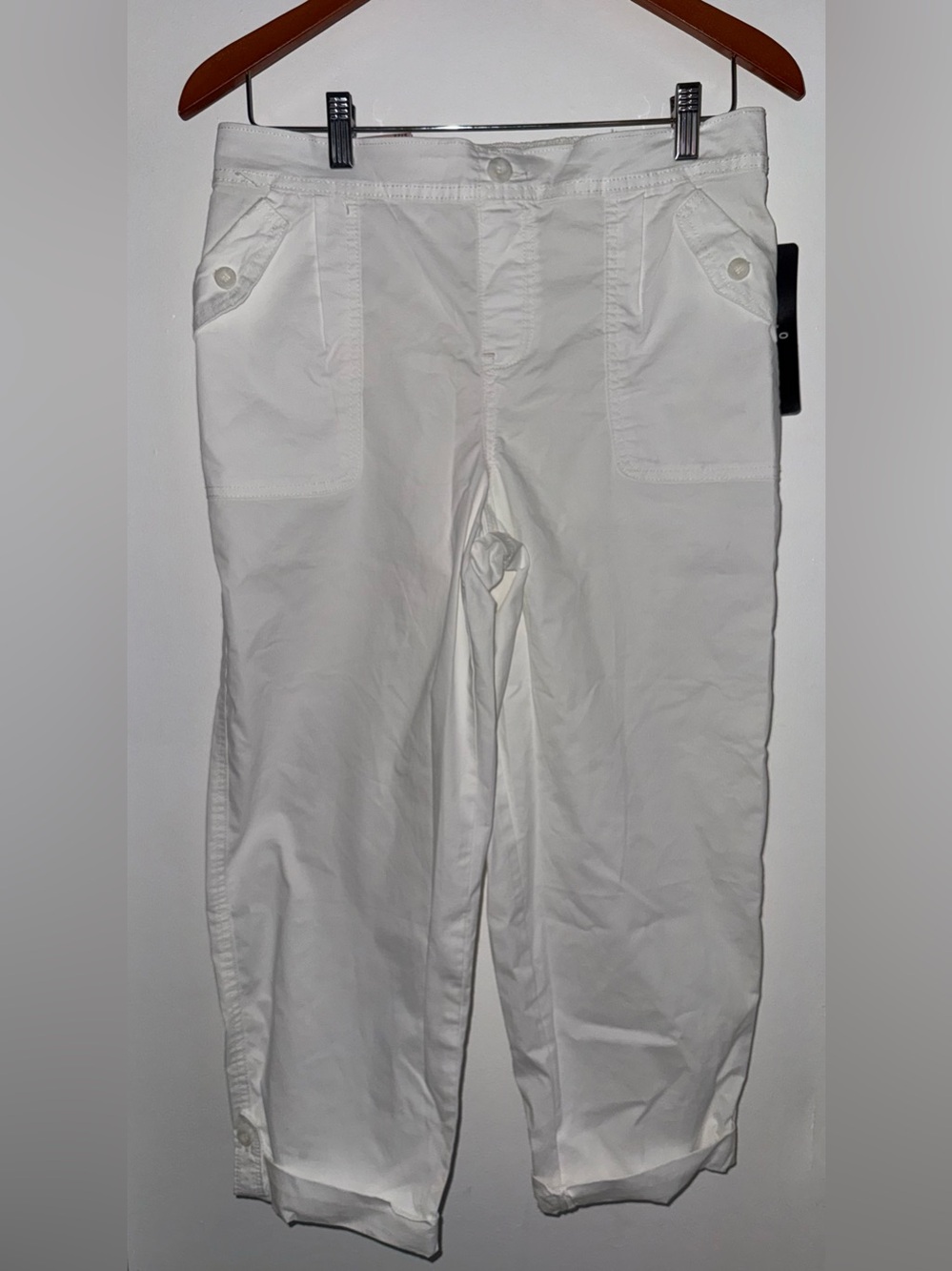 Bandolino White Women's Crop Chino Pants with Pocket Tabs